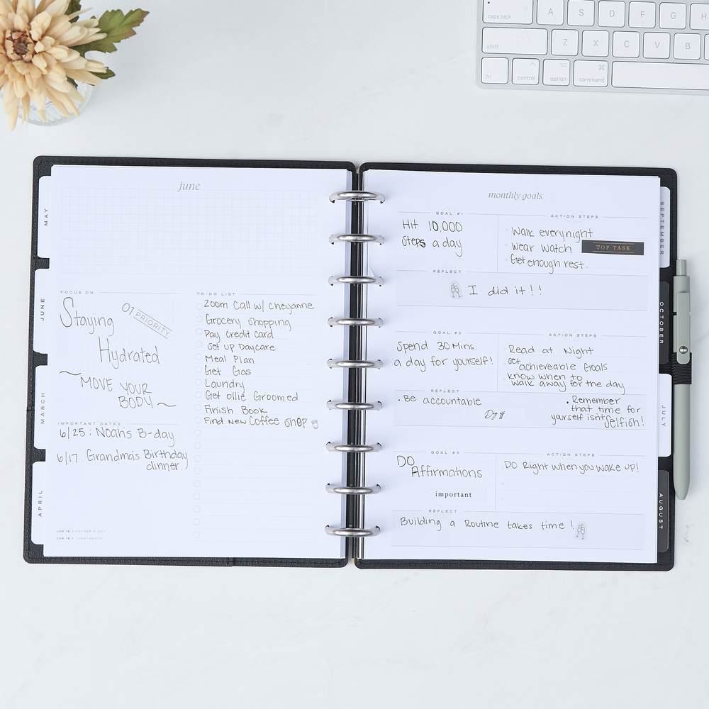 2025 Work + Life Onyx Planner - Classic Hourly Layout - 12 Months